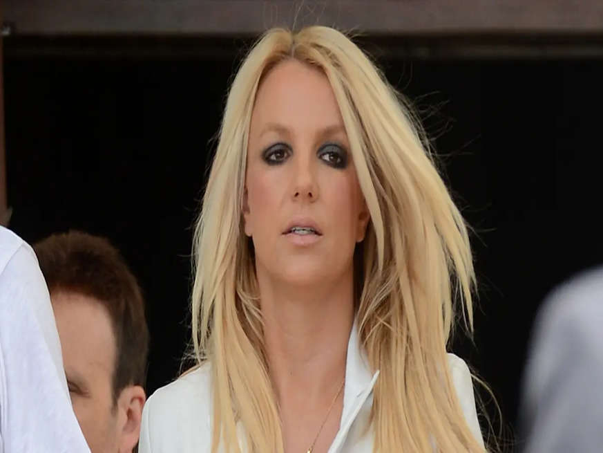 रोते हुए बिना कपड़ों के होटल से बाहर निकली मशहूर पॉपस्टार Britney Spears, सिंगर ने बताया कौन है इसका जिम्मेदार 